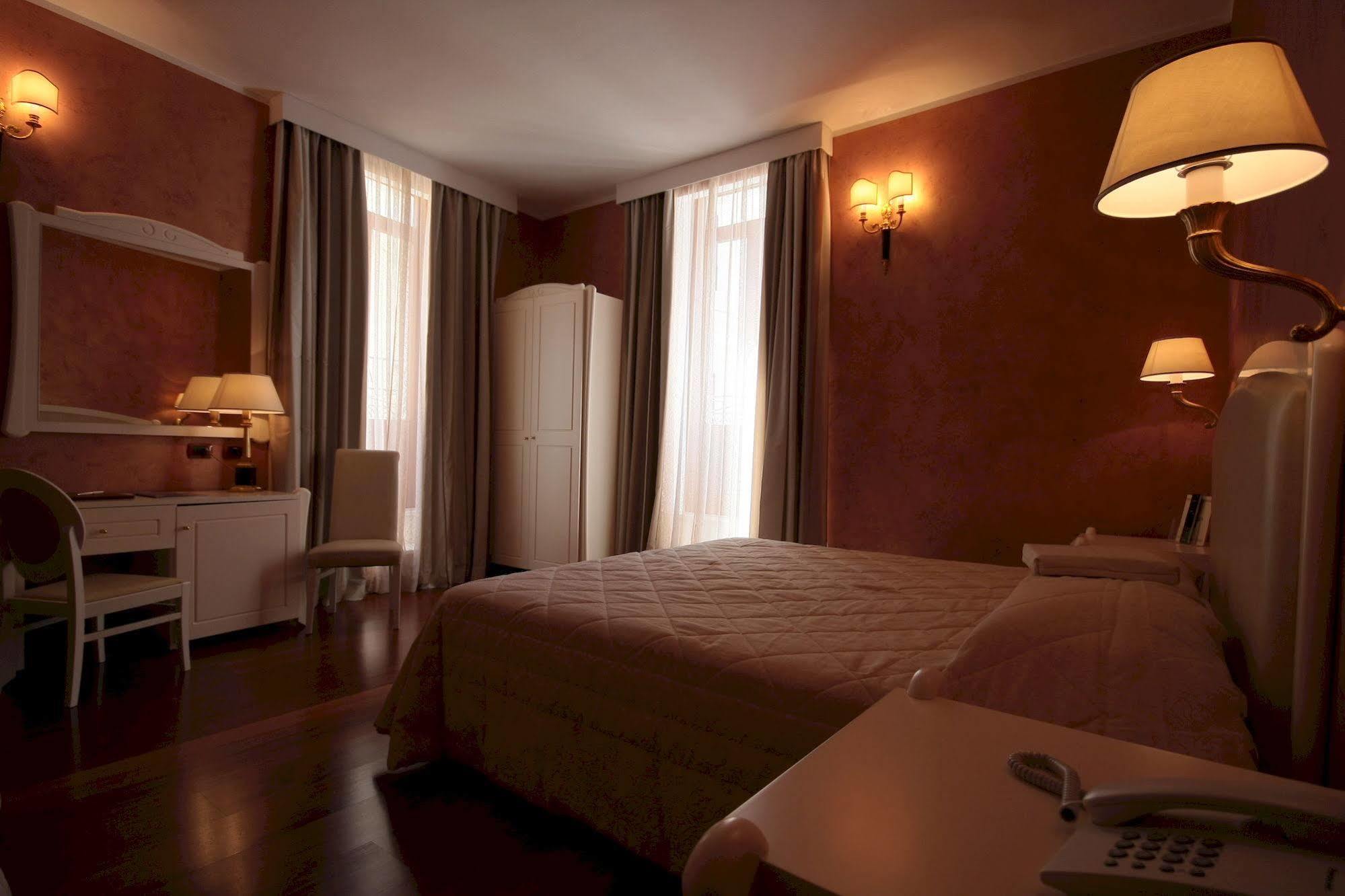 Hotel Rojan Sulmona Exterior foto